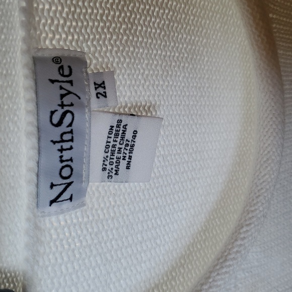 North style Long Sleeve Chenille White Sweater Sz. 2X with Red Heart NWOT - Picture 3 of 8